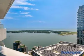 Presidential Suite Heart of Downtown with Stunning View - Image 2