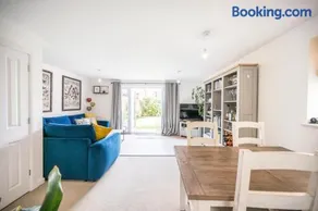 Modern 3-BR in Saxmundham - Image 2