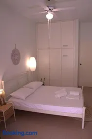 Phoeve Apt-Lovely 1-BR rental near the beach - Image 2