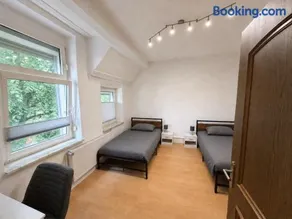 Monteurzimmer Wohngemeinschaft oder komplette Monteurwohnung in Recklinghausen mit getrennten Betten WLAN Küche perfekt für Teams - Image 5