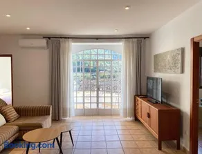 Piso en Vall de Almonacid con vistas, aire acondicionado, Wifi y Smart TV - Image 1