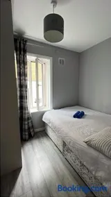 3 Double Bed Apt Temple Bar Dublin City Centre - Image 2