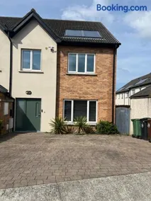 Entire Home in Navan Ireland - Image 2