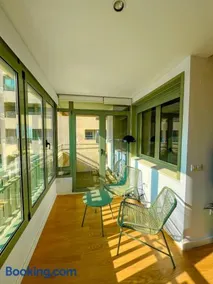 Premium Front Sea View & Pool Flat - Image 2