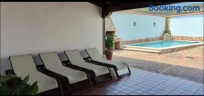 LA CASA DE ELENA - Image 1