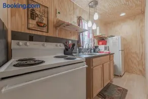 Tiny House at Buffalo River Lodge - Image 2