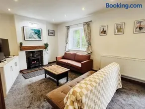 Three bedroom village home, near Grimsby and Cleethorpes - Image 1