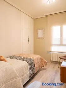 Apartamento Los Castillos 2D - Image 5