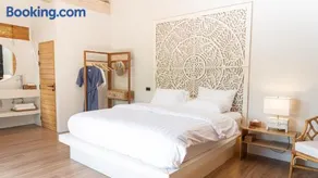 Cozy Detached Room, Pool and Garden Access - Image 1