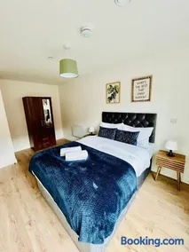Birmingham City Centre, Luxury 1 Bed Apartment 45 - Free Parking - Image 2