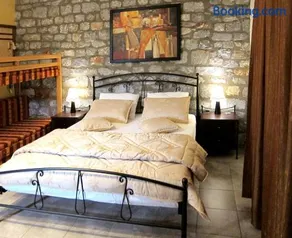 Estia Holiday - Image 5