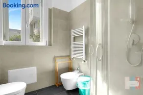 MO64 - Elegante Attico Duplex con 2 Bagni - Image 1