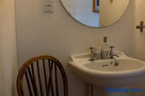 "Sea Suite" Tenby - Image 2