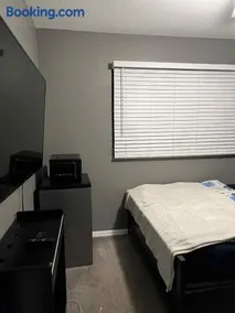 Downtown Private Deluxe Room - Image 5