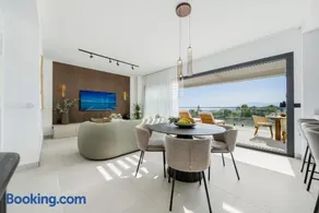 Duplex Penthouse Rooftop Jacuzzi Terrace Views - Image 3
