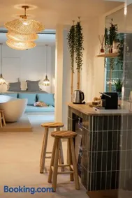 La Penida Suite avec Sauna & Baignoire - Hyper Centre Lille - Image 4