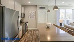 Landing at Abberly Liberty Crossing - 1 Bedroom in Henderson Circle - Image 2