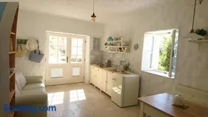 Traditional island Murvica house - Image 2