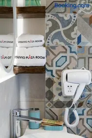 Vesuvio Plaza Room - Image 2