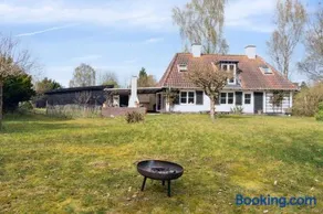 Charming House With 5000M Garden And Forest - Image 1