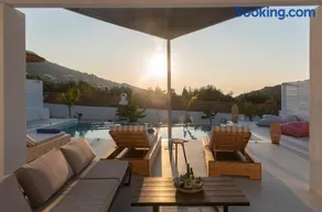 PAROS ELITAS VILLAS - Image 3
