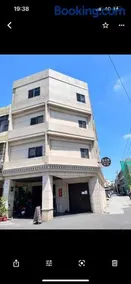 Happy Hostel - Image 3