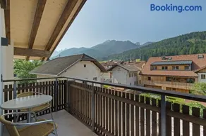 Apt Hofer Heidi - Image 5