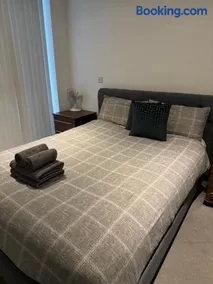 Modern Hi-rse 1bedroom Apartment - Image 3