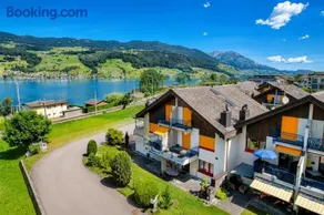 Lakeside Sachseln - Traumlage direkt am Sarnersee mit Terrasse und Bergpanorama - Image 1