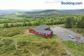 Red Cross Cabin, Spacious mountain lodge - Image 1