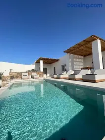 Saliagos villas complex with private pools - Image 1