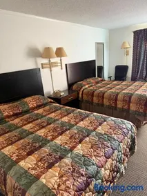 Royal Inn - Image 2