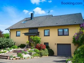 Appartamento accogliente e familiare con barbecue, sauna e giardino | Vista sul giardino - Image 1