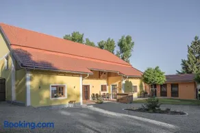 Sachsenbucherhof - Image 1
