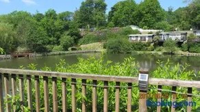 Lakeside view chalet - Image 5