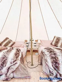 Gaia Glamping Bell Tent - Image 2