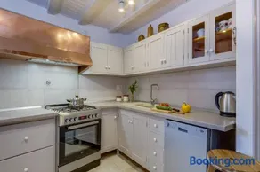 House Mihaela - Image 2