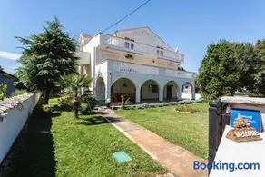 Family friendly apartments with a swimming pool Sveti Anton, Krk - 5291 - Image 1