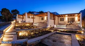 Pefki Luxury Suites - Image 2