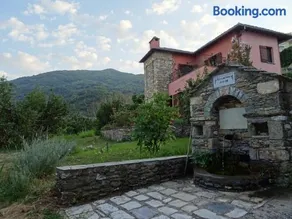 Homer's Guesthouse - Image 3
