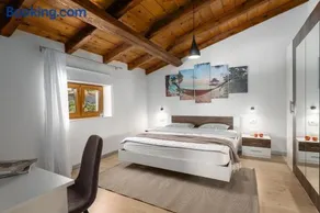 Villa Vito an peaceful escape near historic town - Image 3
