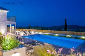 Villa Verde - Heated Pool with Stunning Views, by ZanteWize - Image 2