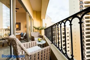 Petit Luxe Las Gavias Penthouse - Image 4