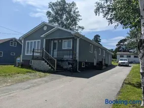 Springhouse Cozy Oceanview 1-Bedroom Apartment - Image 2
