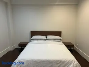 Cozy and Private Suite in Richmond - Image 3
