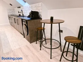 Lorraine's Loft - Image 4