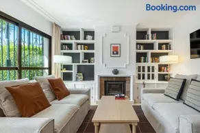 Hidden Gem 4 Bdr House Just Renovated on the Beach - Image 2