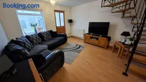 Cosy Manorfield Holiday Home - Image 4