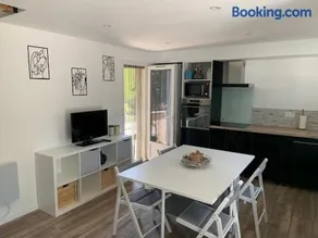 Le petit bastidon gîte à Oppède avec piscine - Image 3
