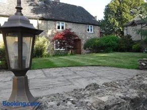 2 Vicarage Lane - Image 1